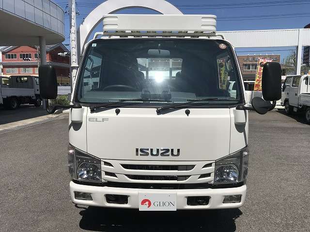 Isuzu Elf 2