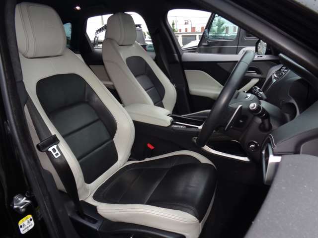 Jaguar F-Pace 5