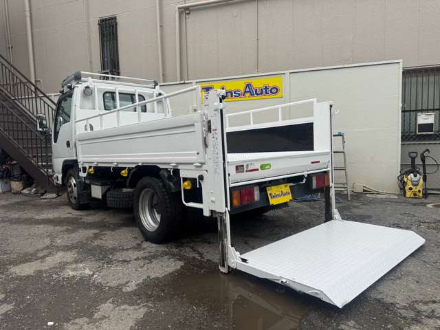 Isuzu Elf 2