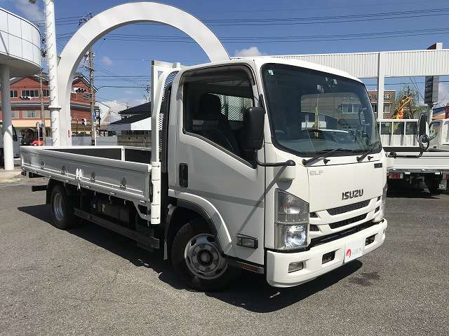 Isuzu Elf 3