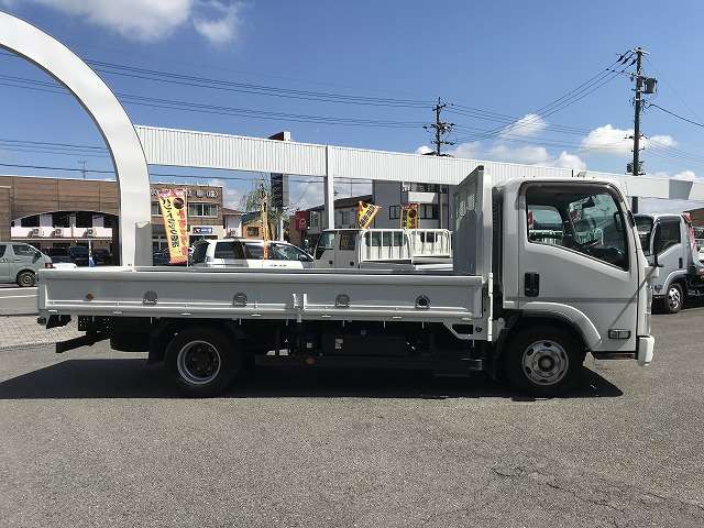 Isuzu Elf 8