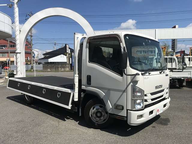 Isuzu Elf 10