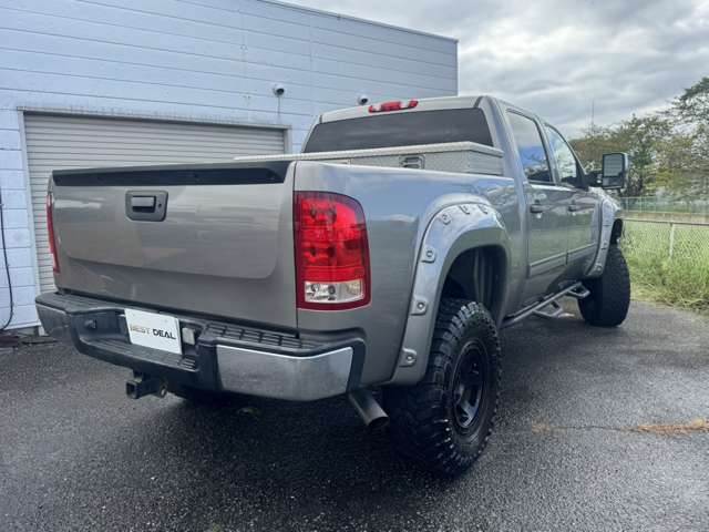 GMC Sierra 9