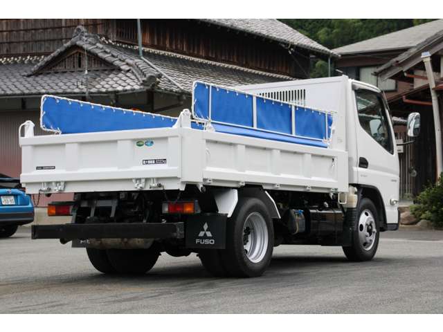 Mitsubishi Fuso Canter 11