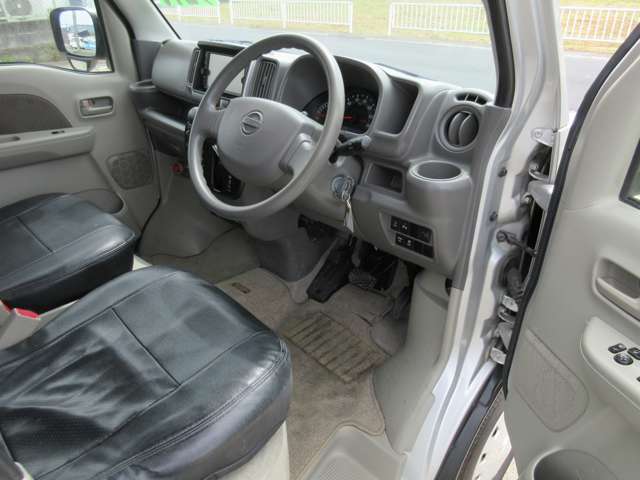 Nissan NV100 Clipper 12