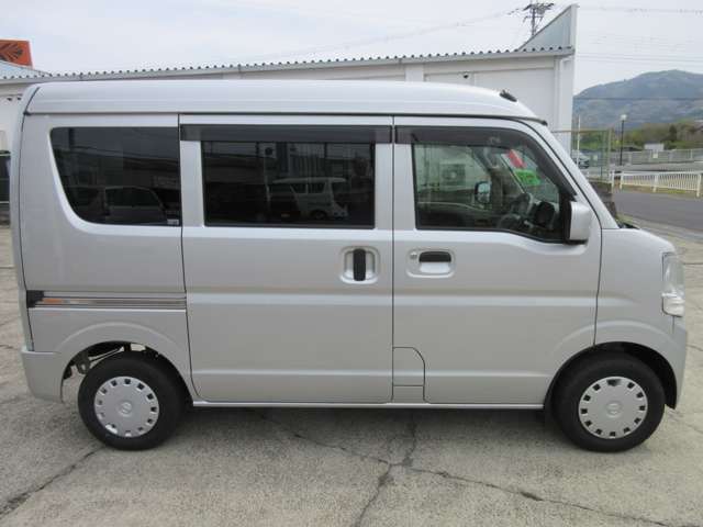 Nissan NV100 Clipper 2