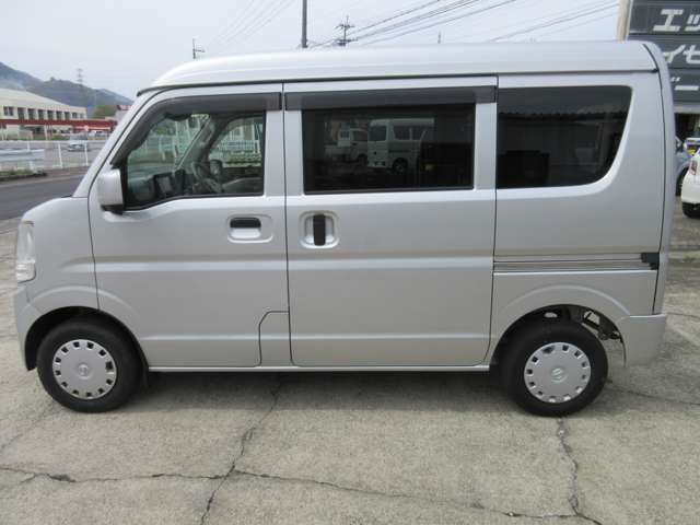 Nissan NV100 Clipper 6