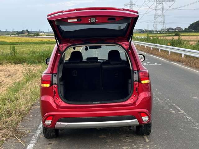 Mitsubishi Outlander PHEV 11