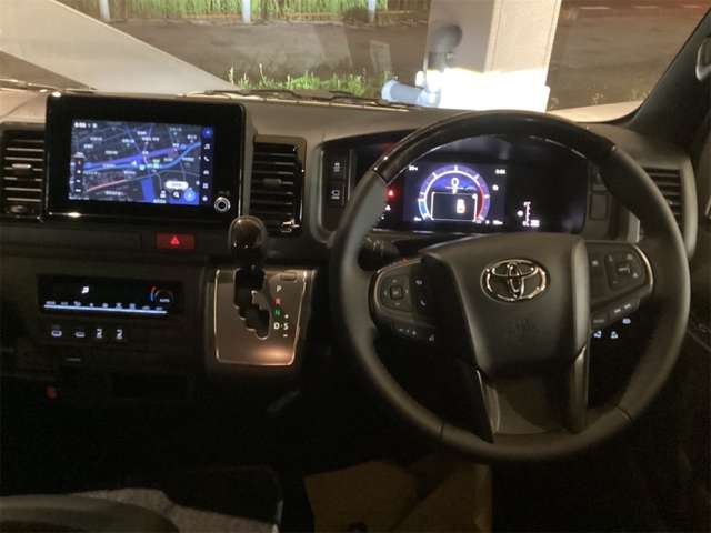 Toyota Hiace Van 2