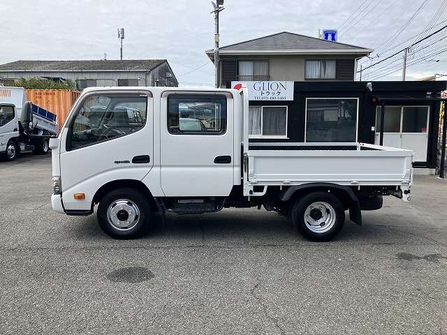 Hino Dutro 4