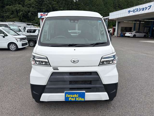 Daihatsu Hijet Cargo 7