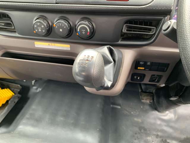 Mitsubishi Fuso Canter 7