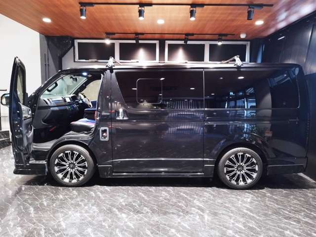 Toyota Regius Ace 5