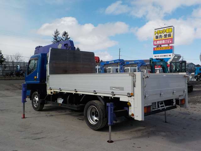 Mitsubishi Fuso Canter 7