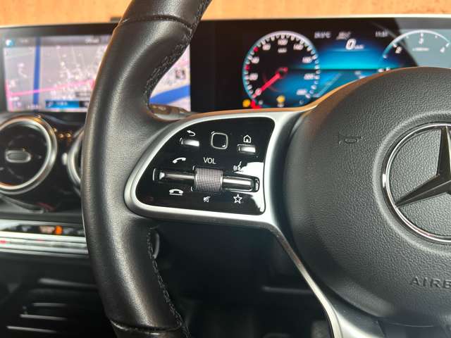 Mercedes-Benz GLB 11