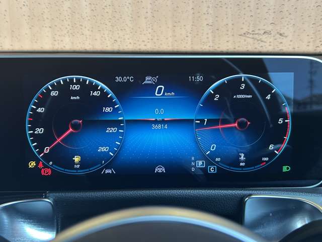Mercedes-Benz GLB 8