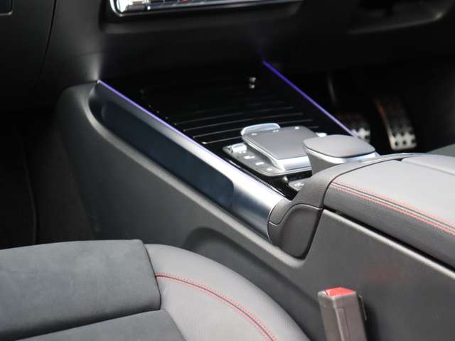 Mercedes-Benz GLB 6