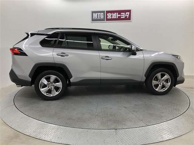 Toyota RAV4 6