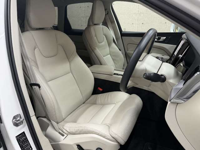 Volvo XC60 6