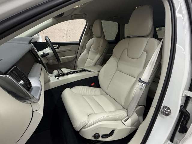 Volvo XC60 8