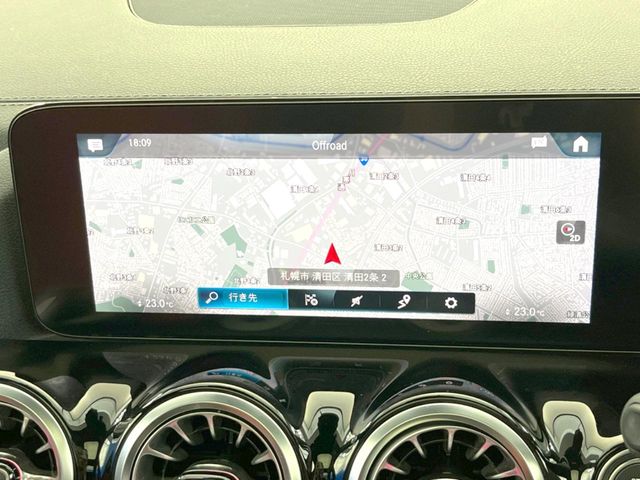 Mercedes-Benz GLA-Class 9