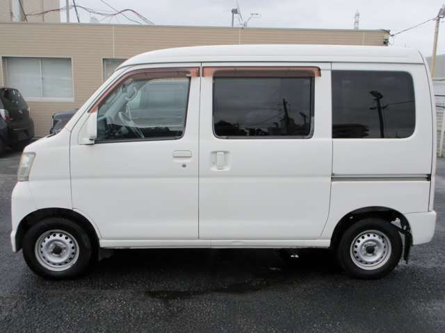 Daihatsu Hijet Cargo 8