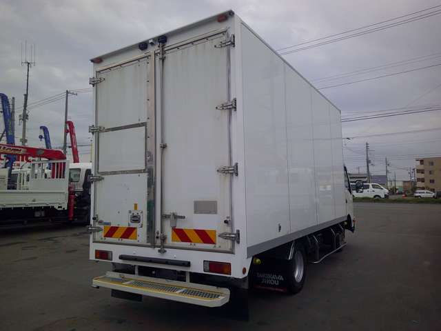 Hino Dutro 7
