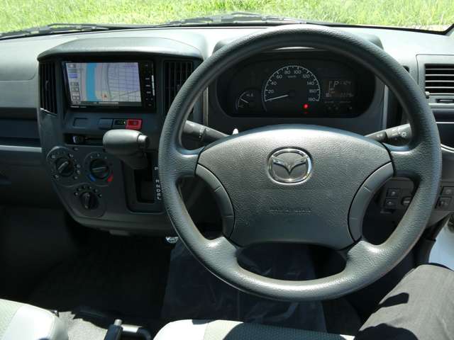 Mazda Bongo Truck 3