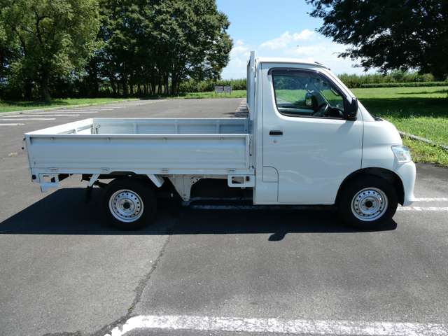 Mazda Bongo Truck 6