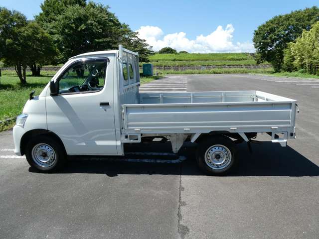 Mazda Bongo Truck 7