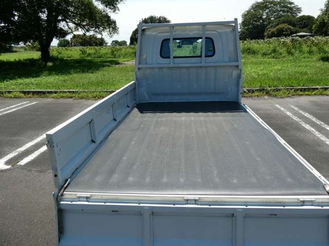 Mazda Bongo Truck 9