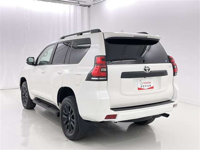 Toyota Land Cruiser Prado 6