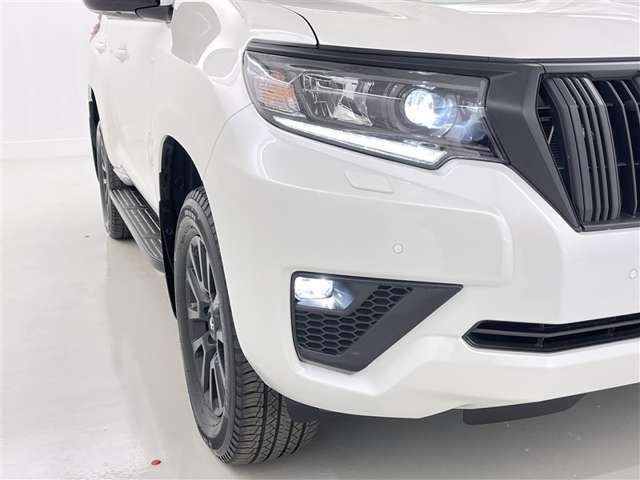 Toyota Land Cruiser Prado 8