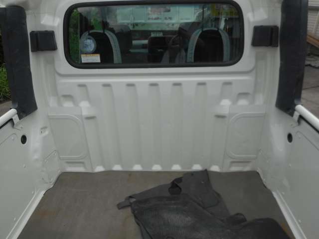 Daihatsu Hijet Deck Van 10
