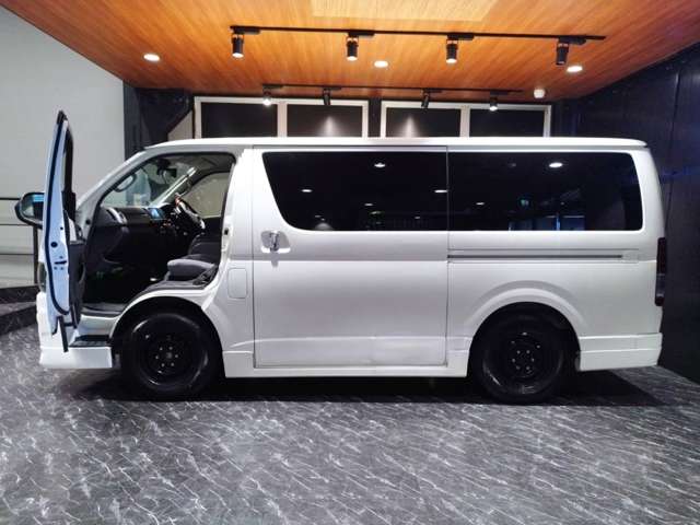 Toyota Regius Ace 5