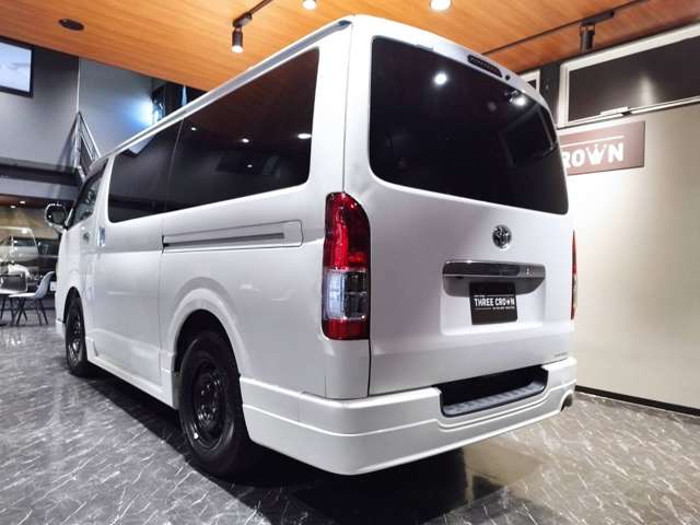 Toyota Regius Ace 7