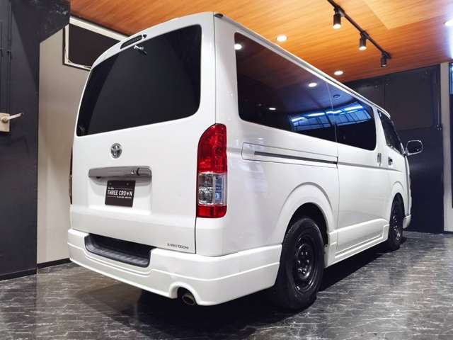 Toyota Regius Ace 9
