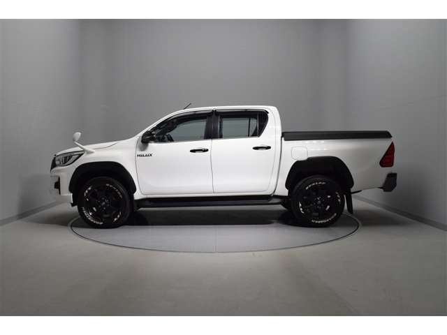 Toyota Hilux 2