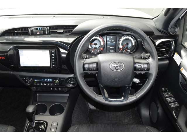 Toyota Hilux 9