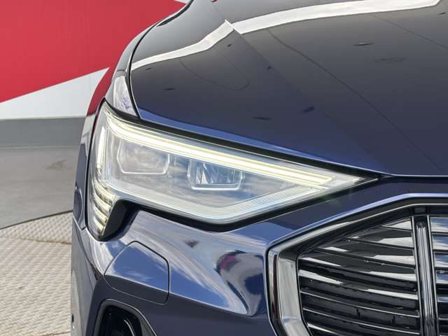 Audi e-tron 11
