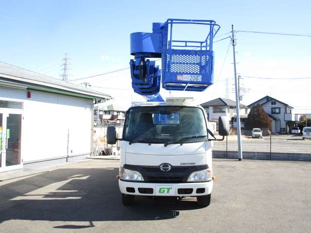 Hino Dutro 4