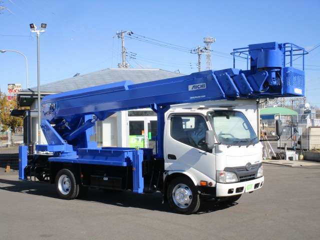 Hino Dutro 5