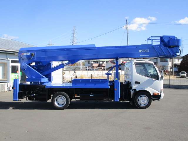 Hino Dutro 7