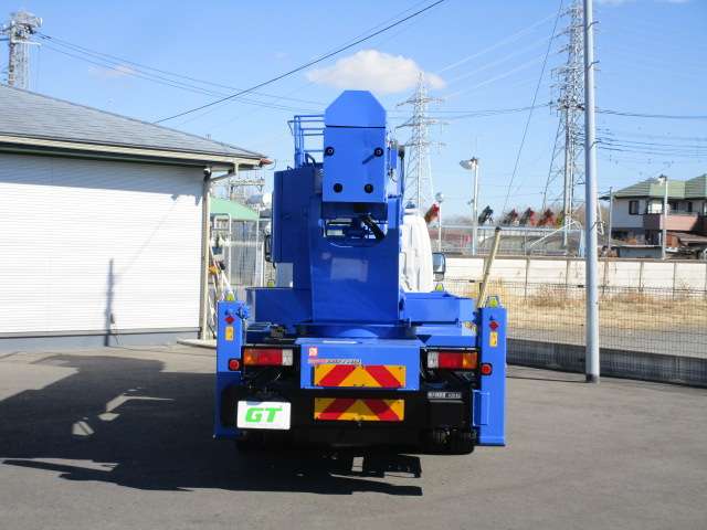 Hino Dutro 10