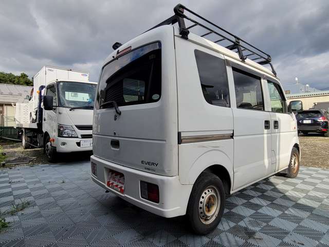 Suzuki Every 12