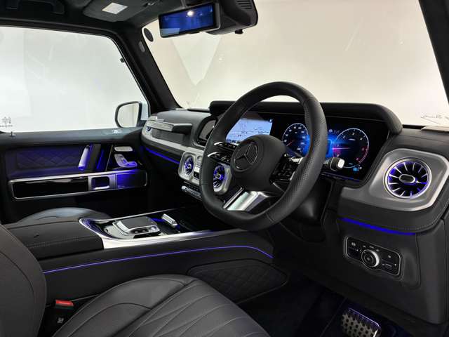 Mercedes-Benz G-Class 2