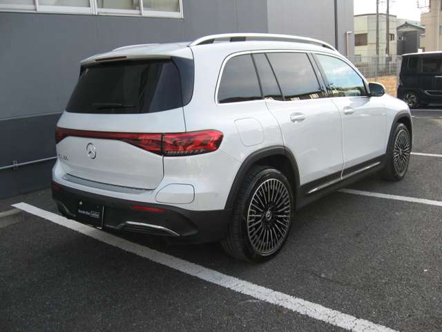 Mercedes-Benz EQB 2