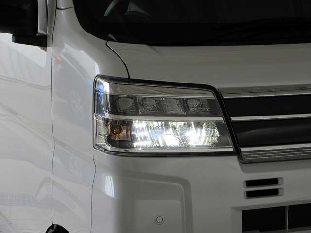 Daihatsu Atrai 12