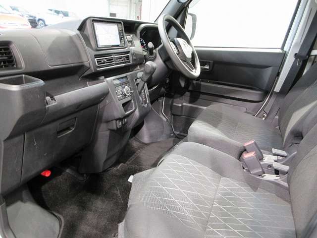 Daihatsu Atrai 6