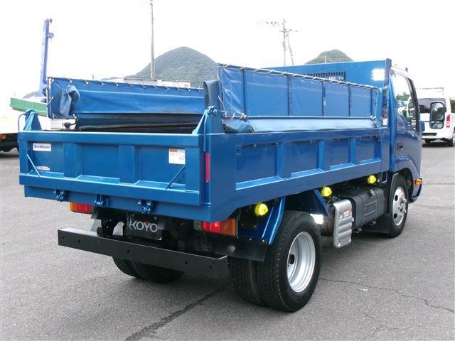 Hino Dutro 7